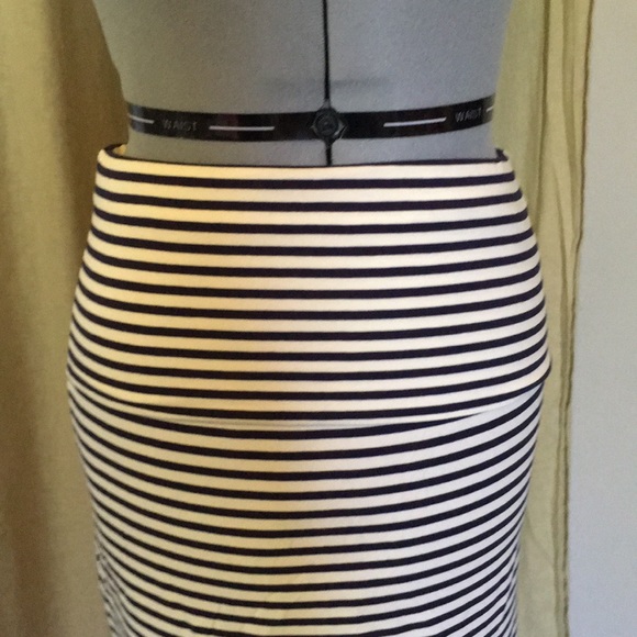 Roxy skirt - Picture 3 of 8